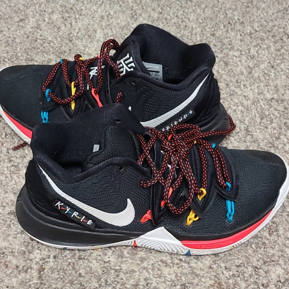 nike kyrie 5 friends